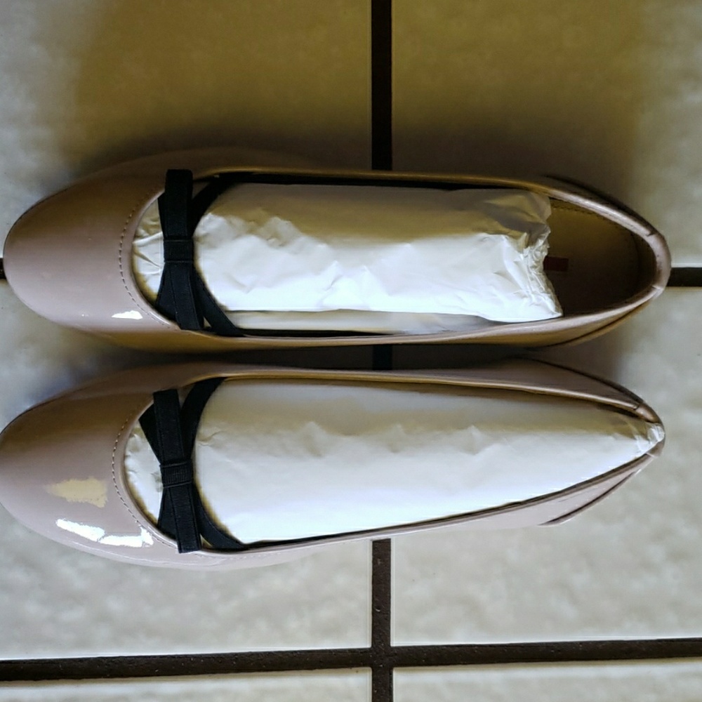 NWT Prada ballet flats 37.5